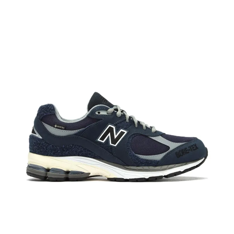 New Balance 2002R Invincible X N.Hoolywood Gore-Tex Navy-1