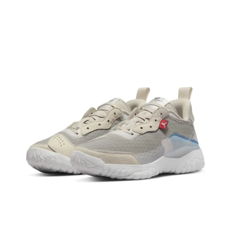 JORDAN Delta 2 Se 'Light Orewood Summit White Atmosphere'-2