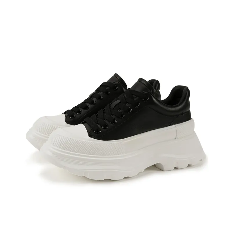 GG CC Chunky Sneakers Women's Low Top Black/White-9