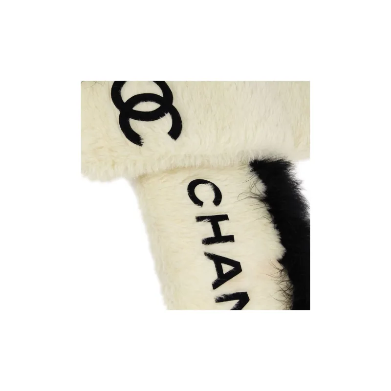 CHANEL 1990 2000s Faux fur Stole-2