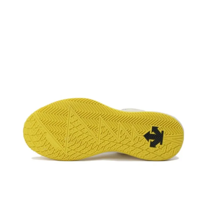 Master Wook x DESCENTE Cushioned Slip Resistant Low Top Basketball Shoes Men's Beige Yellow-4