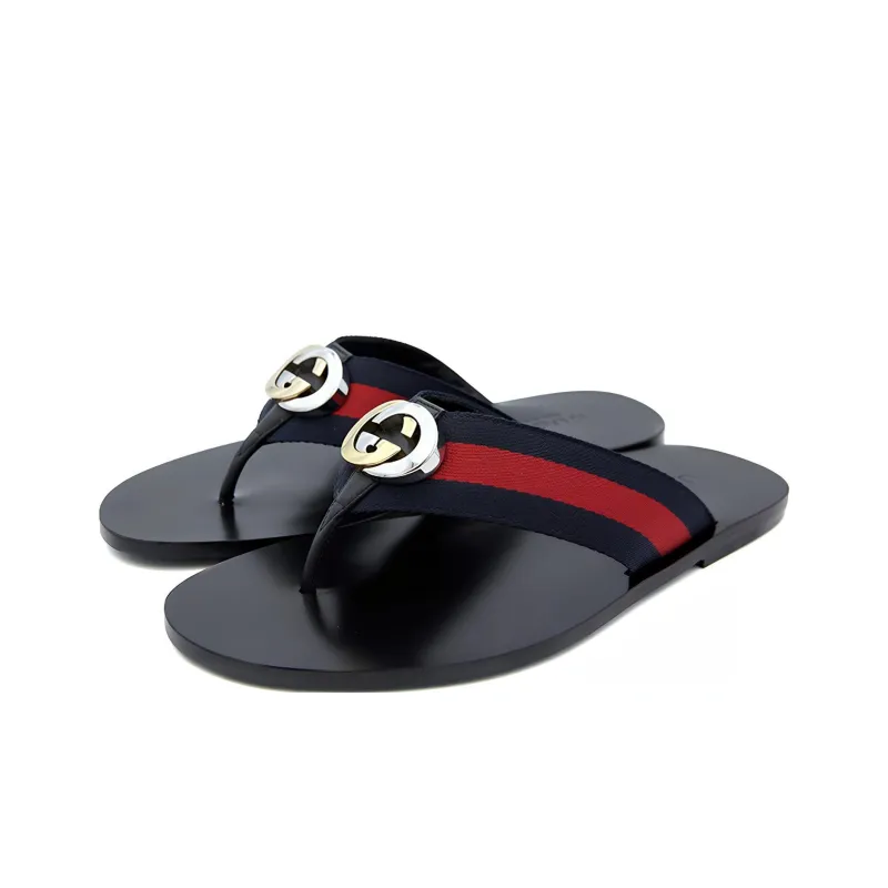 GUCCI Logo Appliqué T-bar Flip Flops-1