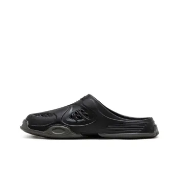 Oakley Factory Team Slip Resistant Closed Toe Slippers Men's Black
