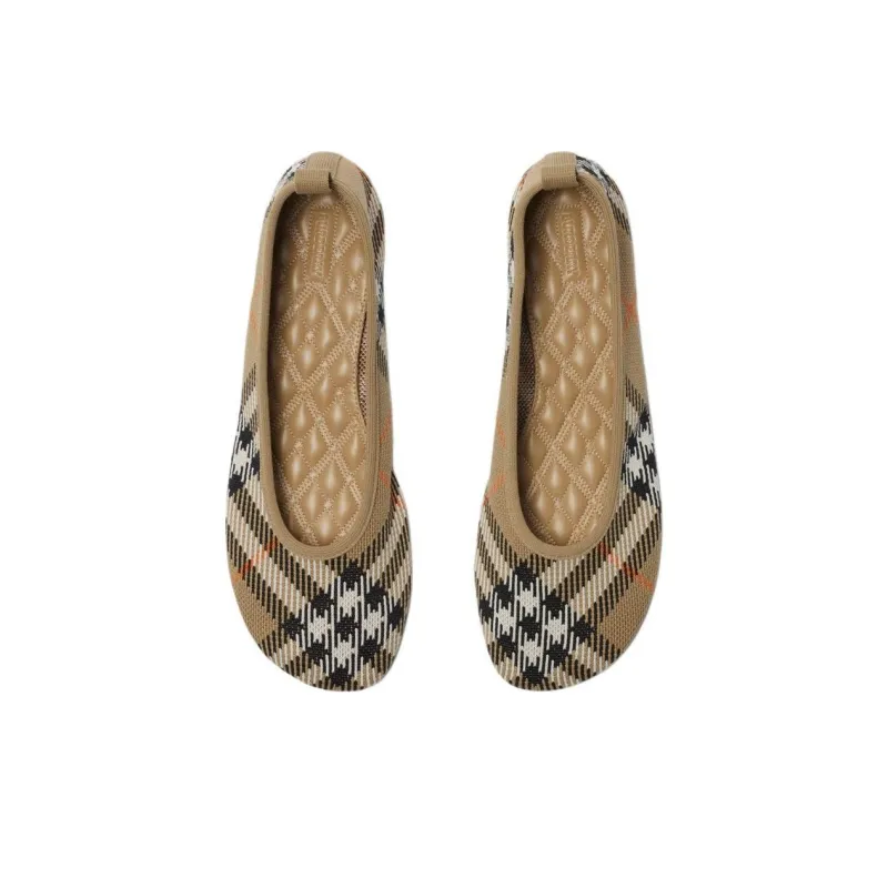 Burberry Casual Single Shoes Women's Umber-3