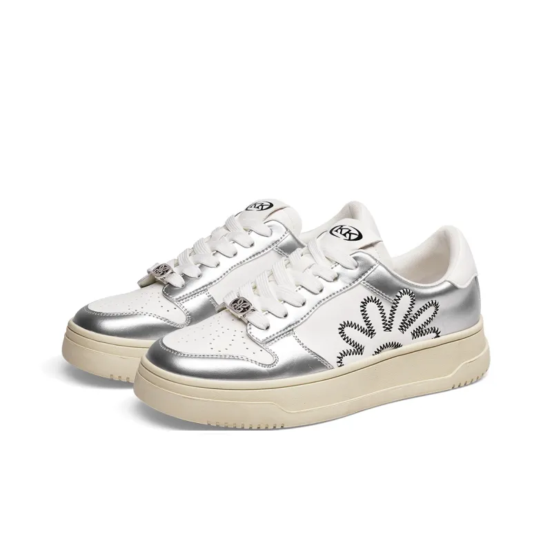 Kiss Kitty Height Increasing Low-Top Skateboard Shoes Women's-7
