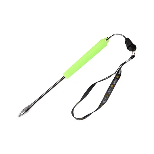 Handing Fishing Accessories