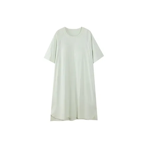 The Story Of The Flower Season Nightgown Women's Light Green