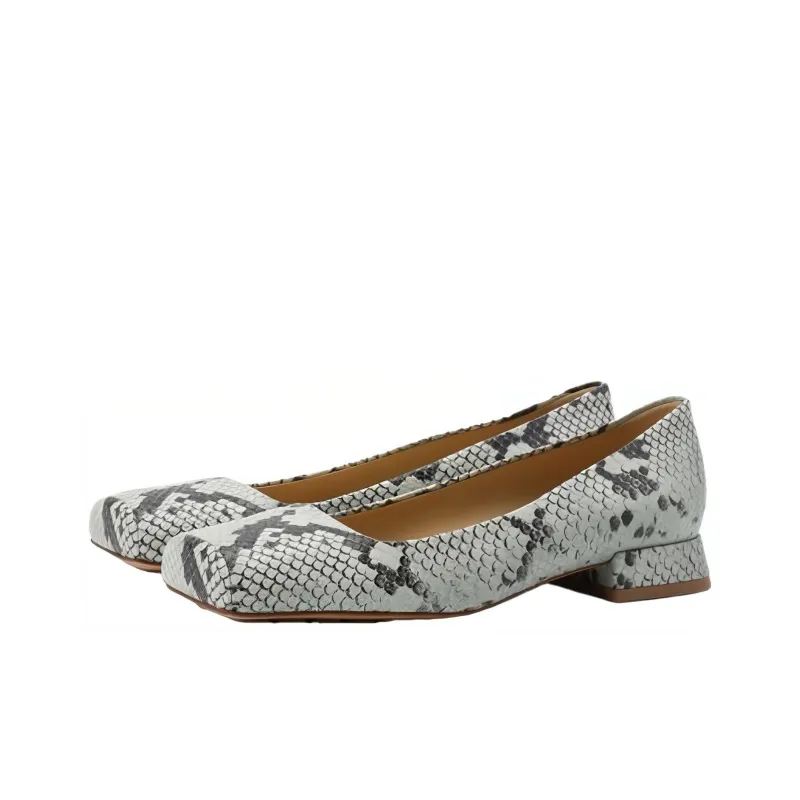 Bottega Veneta Tower Casual Single Shoes Women's Light Green-1