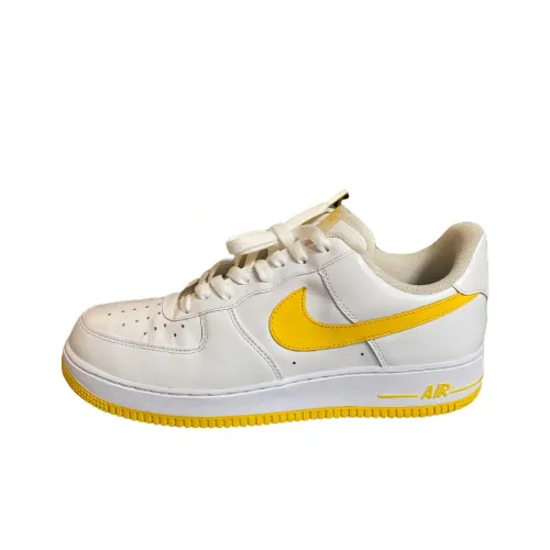 Nike Air Force 1 Low White Varsity Maize 2009