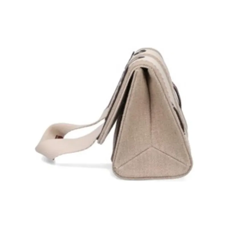 Chloé Logo Embroidered Flap Shoulder Bag-2