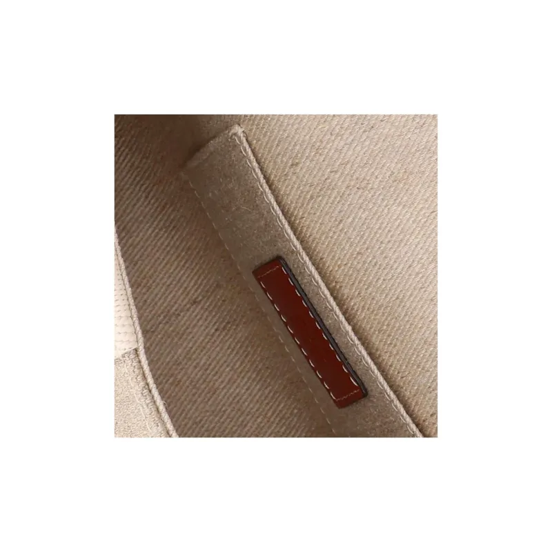 Chloé Logo Embroidered Flap Shoulder Bag-4