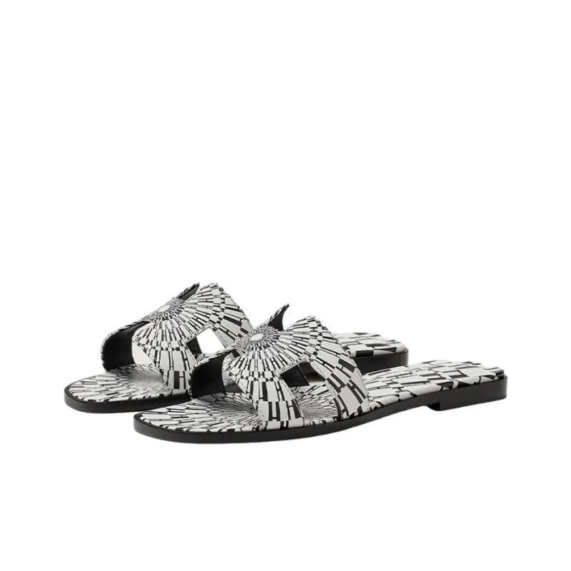 HERMES Oran Odor Resistant Slide Slippers Women's Black White-2