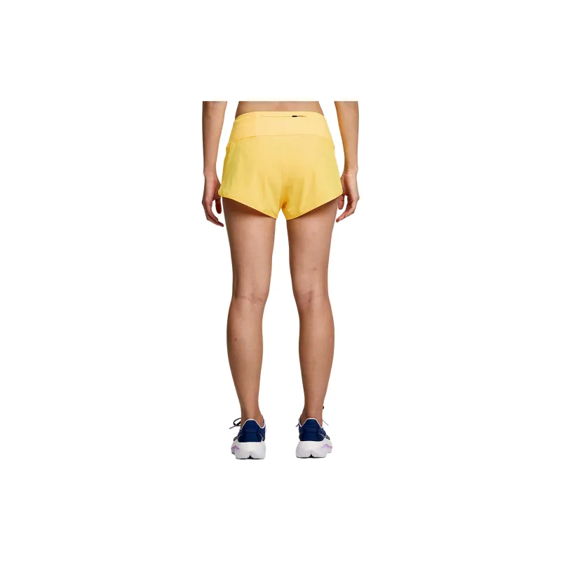 Saucony WOMEN'S OUTPACE 2.5' SPLIT SHORT Casual Shorts Women's Yellow-3