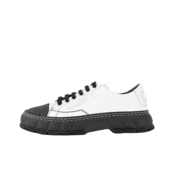 VIRÓN 1968 Low top Sneakers