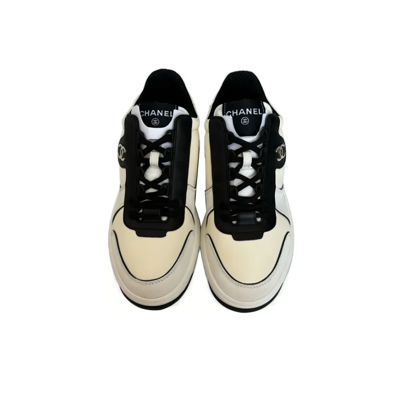 CHANEL Wear Resistant Low Top Skateboard Shoes Women's White Black-2