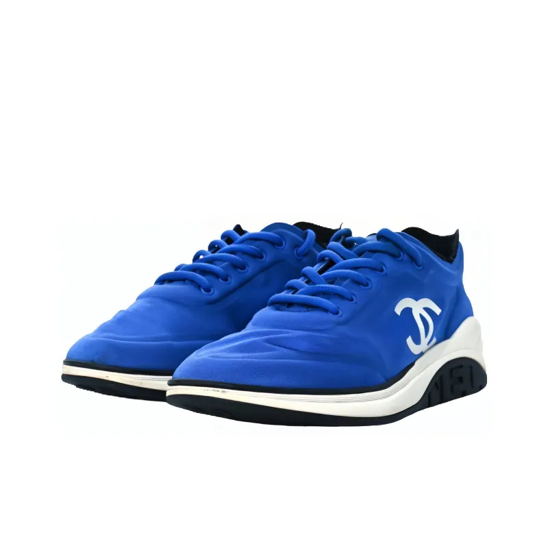 CHANEL CC Logo Sneaker 'Red'-1