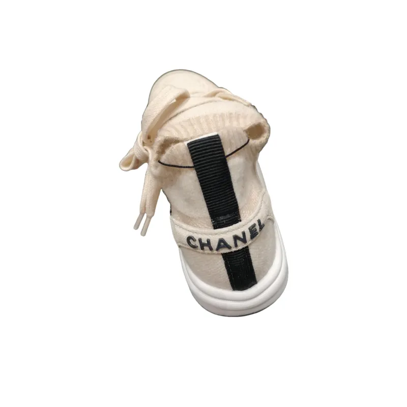 CHANEL Low Top Life And Leisure Women's Ivory White-4