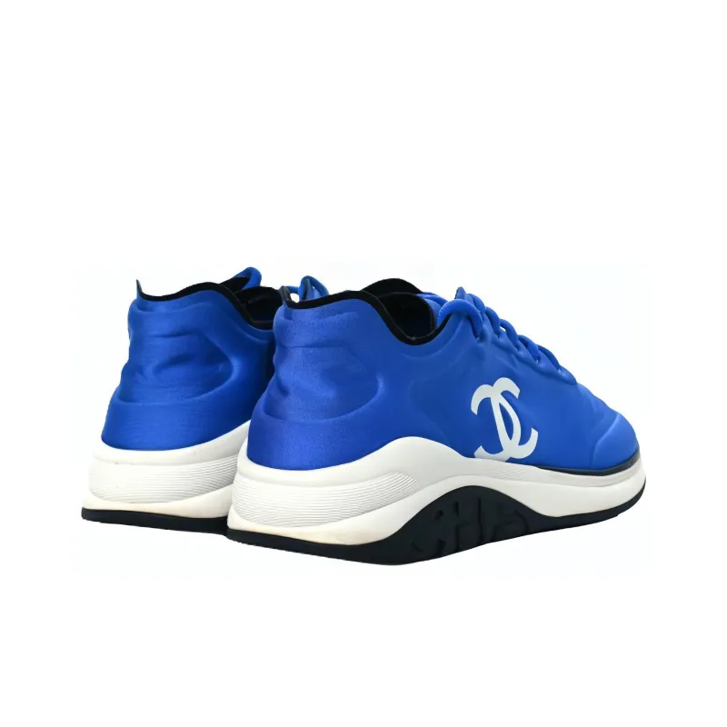 CHANEL CC Logo Sneaker 'Red'-2