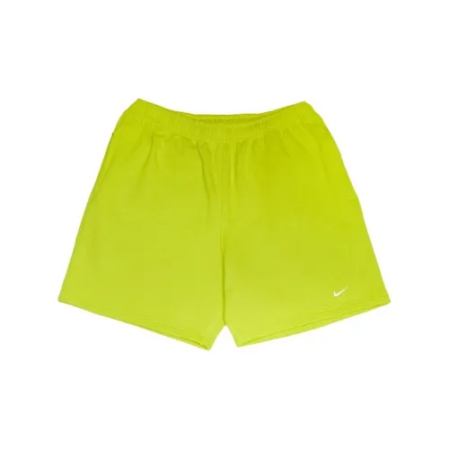 Nike Casual Shorts Men Yellow Green