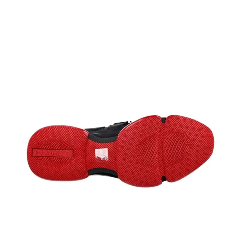 PRADA Cushioning Anti-Slip And Wear-Resistant Low-Top Casual Shoes For Everyday Life Men's Black Red-4