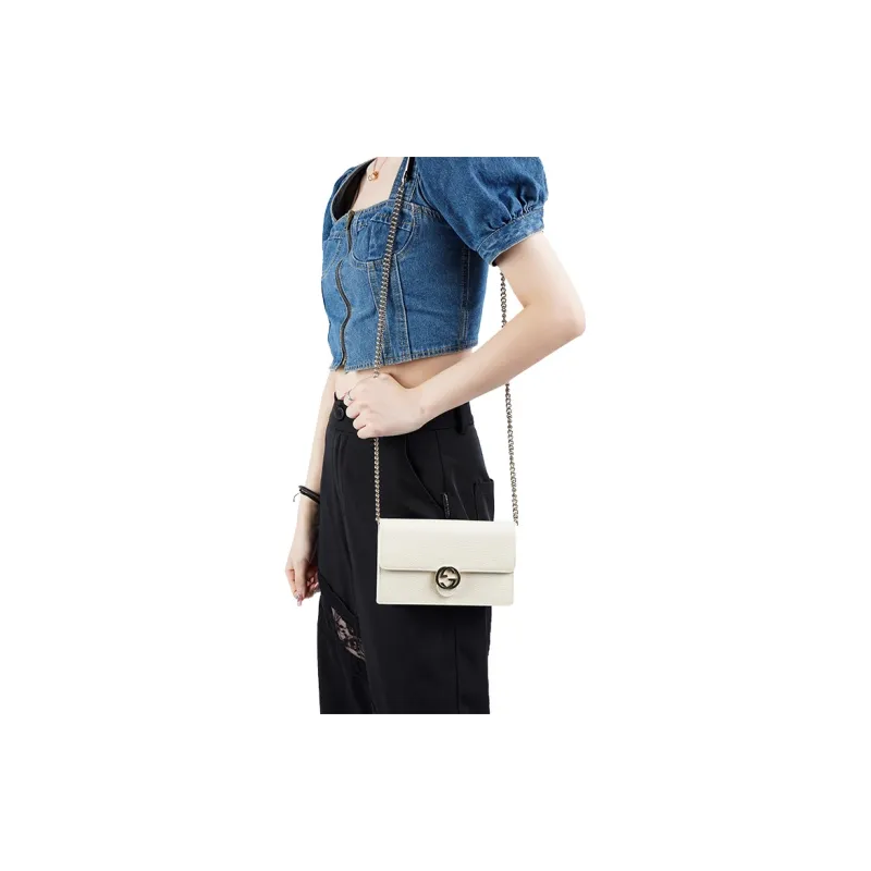 GUCCI Interlocking GG Chain Crossbody Bag White-5