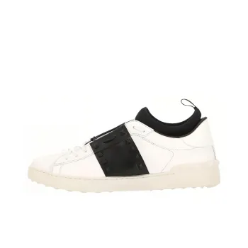 Valentino Garavani Rockstud Lace Up Sneakers