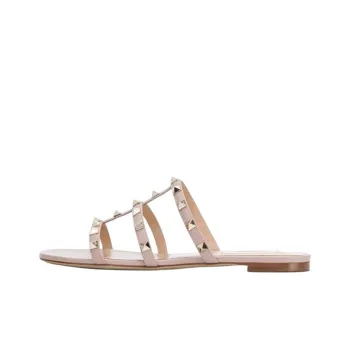 Valentino Garavani Rockstud Flat Leather Sandals