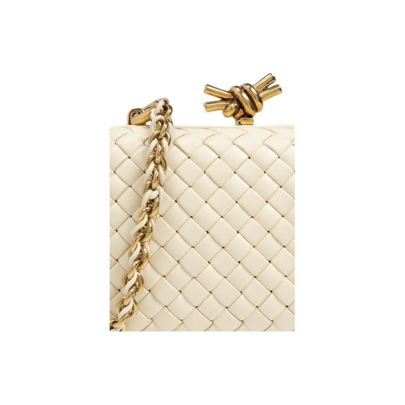 Bottega Veneta KNOT Lambskin Clutch Trumpets Women's Cream White-3