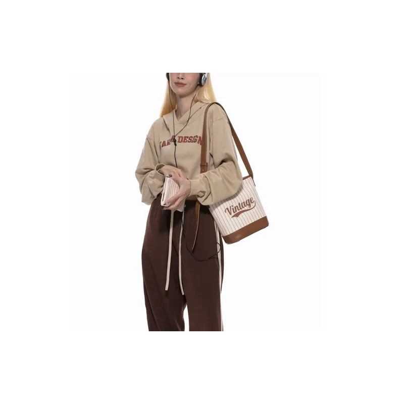 VFVF Shoulder Bags-4