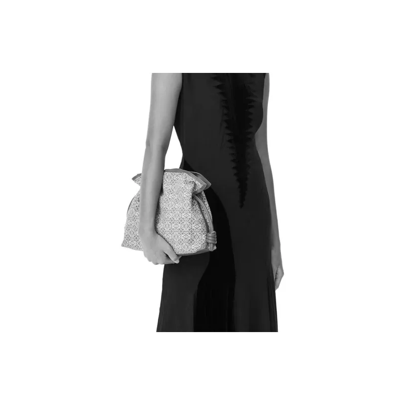 LOEWE Flamenco Clutches-4