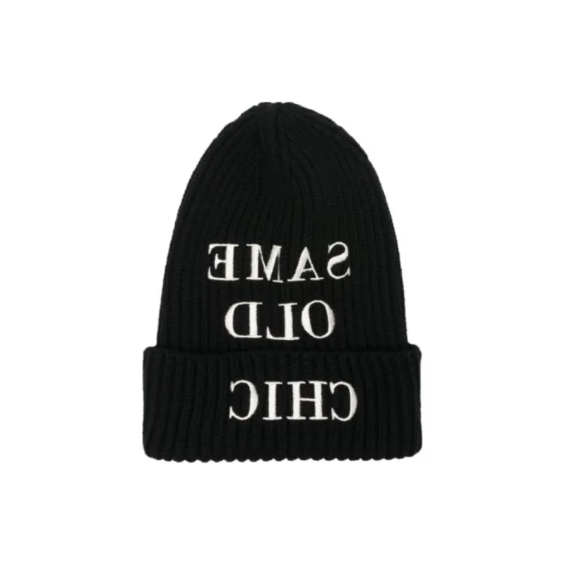 MOSCHINO Logo-patch Beanie-1