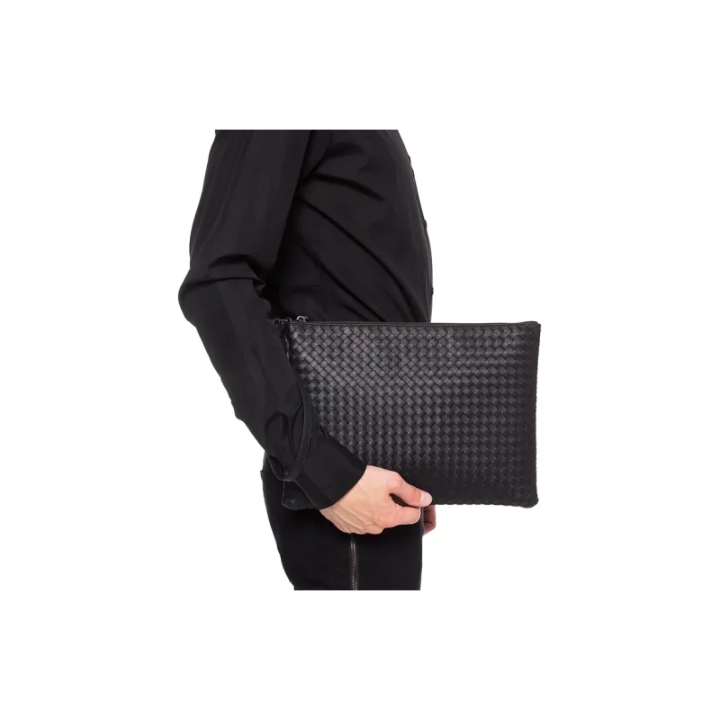 Bottega Veneta Sheepskin Clutch Regular Unisex Black-7