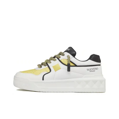 Valentino One Stud Skateboard Shoes Men Low-Top White/Yellow