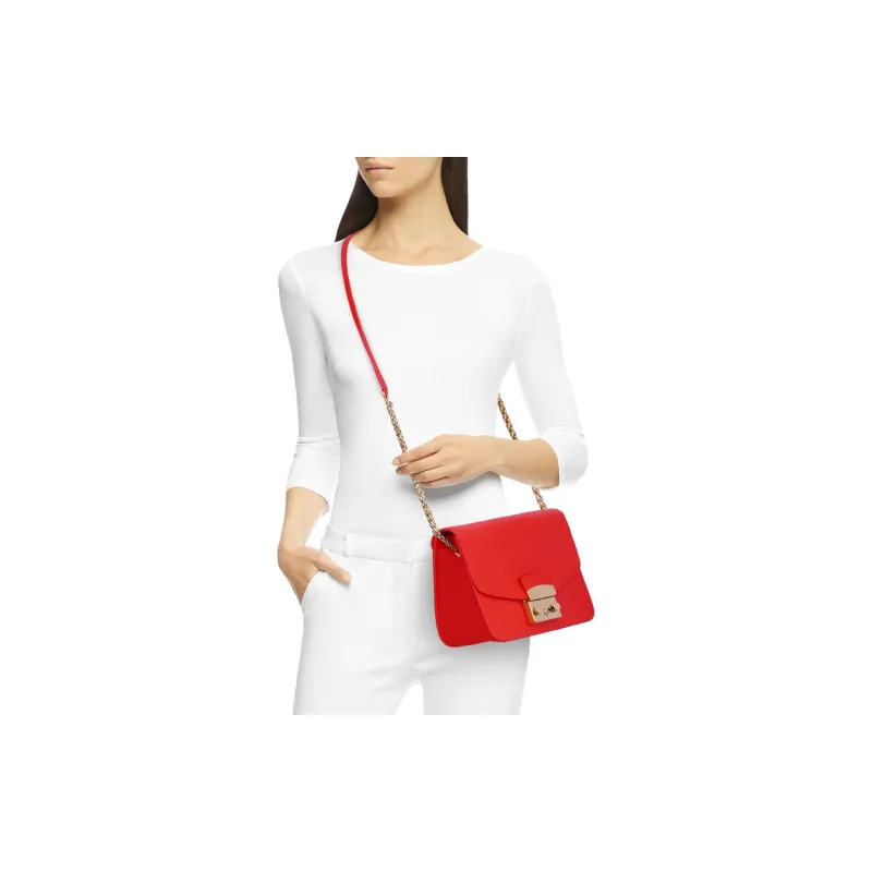 Furla Metropolis Collection Cow Leather Piglet Shoulder Bag Crossbody Bag Small Size Women's Red-4