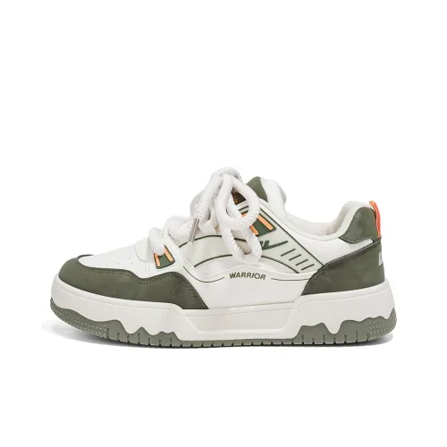 WARRIOR Skateboard Shoes Men Low-Top Beige/Army Green