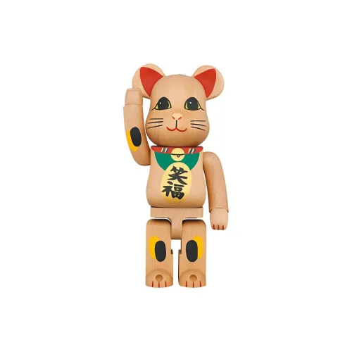 BE@RBRICK Karimoku Maneki Neko 4 Lucky Cat