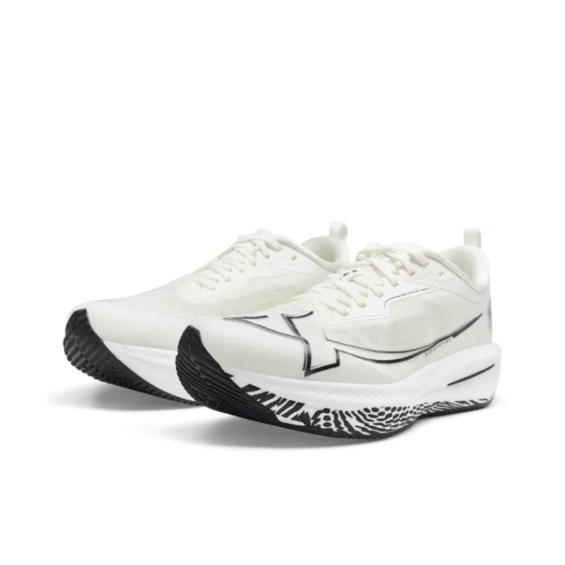 XTEP One piece Molded 2nd Generation Cushioning Wear Resistant Low Top Running Shoes Men's Canvas White/Black-4