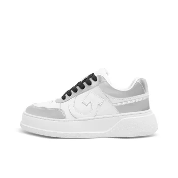 GOLF Low Top Skateboard Shoes Women's