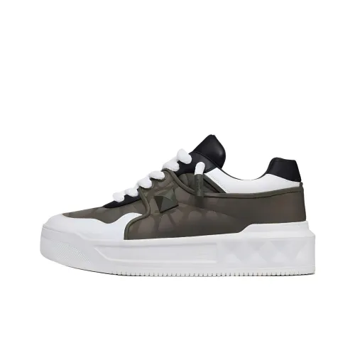Valentino One Stud Low Top Skateboard Shoes Men's Green