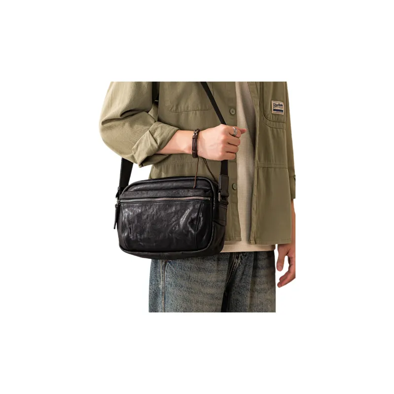 Back step Crossbody Bags Black-5