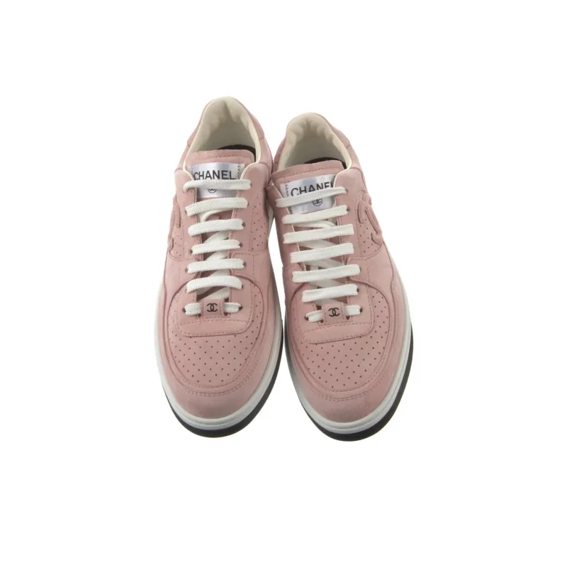 CHANEL Low Top Skateboard Shoes Women's Pink-2
