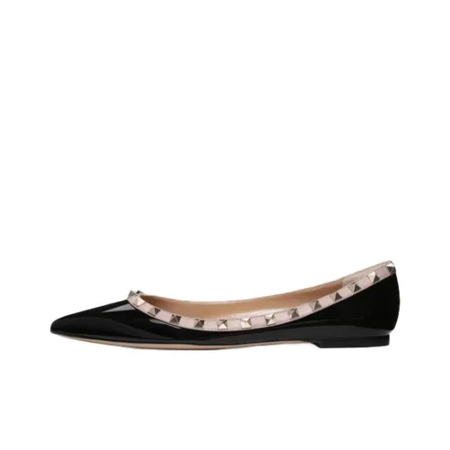 Valentino Garavani Rockstud Patent Leather Ballerina Shoes