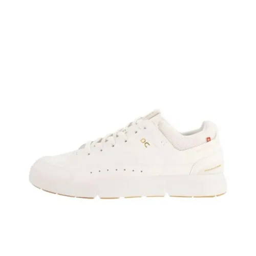 On The Roger Centre Court Running Shoes Men Low-Top White