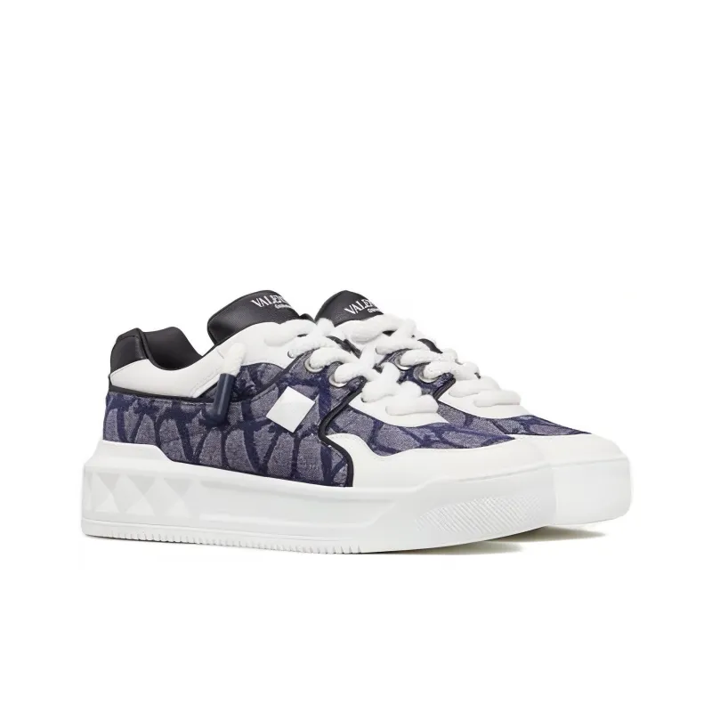Valentino Garavani One Stud Xl Lace-Up Sneakers-2