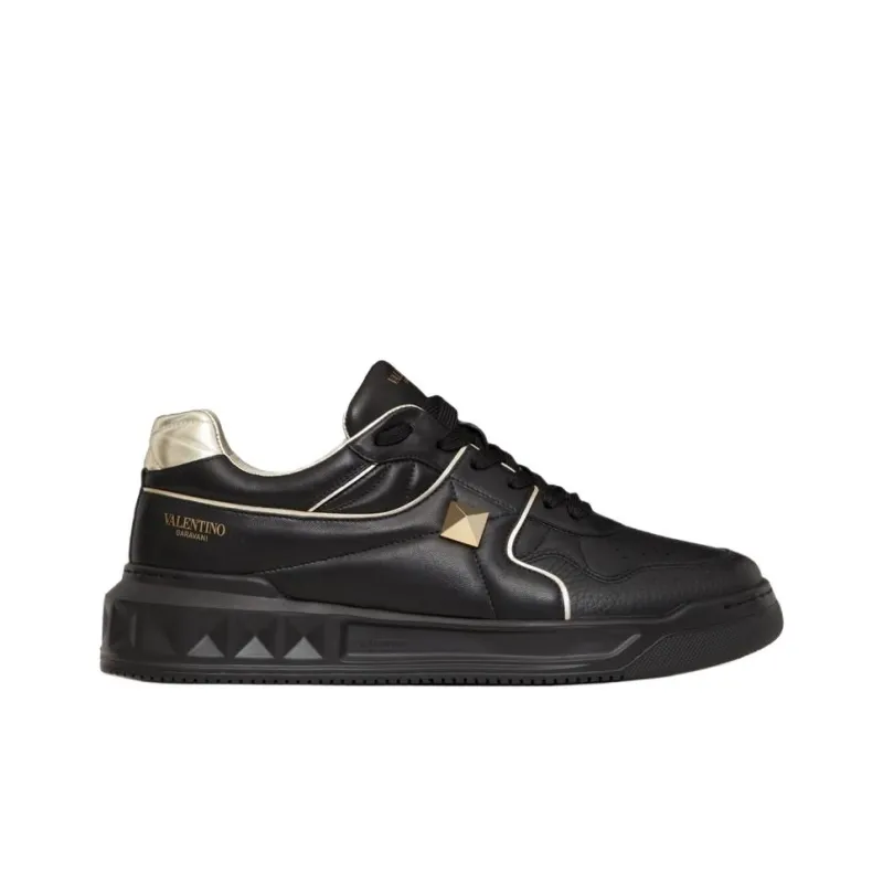 Valentino One Stud GARAVANI Low Top Stylish Skateboarding Shoes Men's Black-1