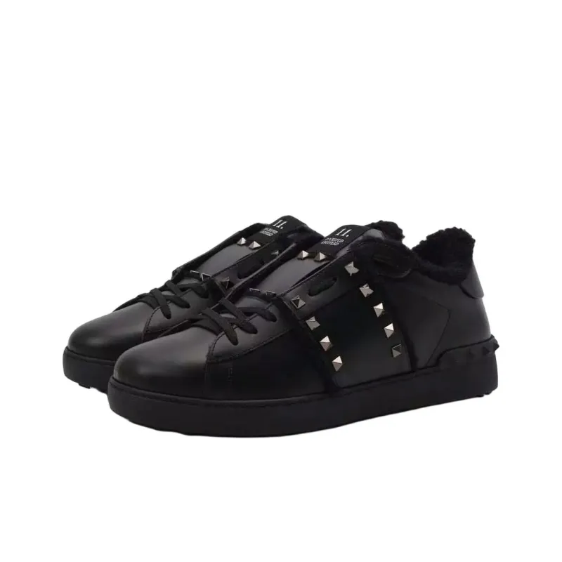 Valentino Rockstud Stylish Skateboarding Shoes Men's Black-2