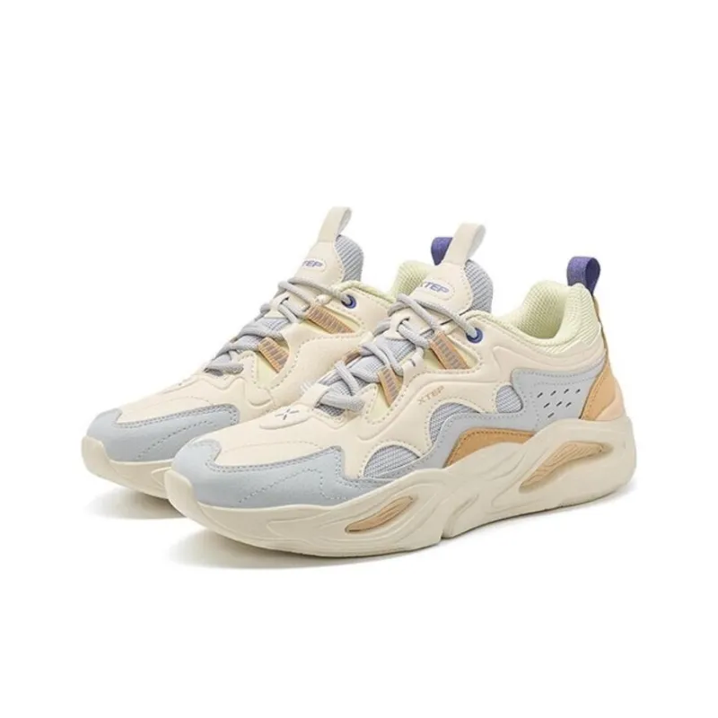 XTEP Mibian Durable Breathable Low-Top Sports Casual Shoes Women's Milk Tea White Smoke Gray-1