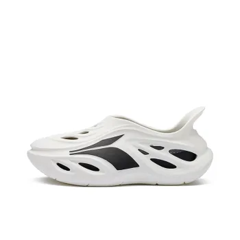 361° Whale Clogs Unisex White Black