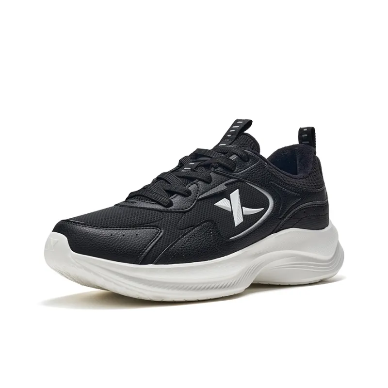 XTEP Anti Slip Wear Resistant Low Top Running Shoes Insulated Shoes Men's Black Sail White-1
