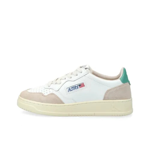 AUTRY Skateboard Shoes Women's Low-Top White/Green